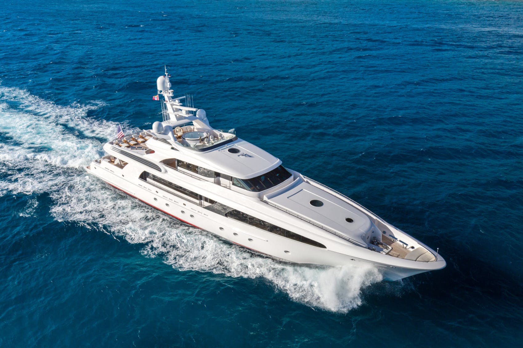 Five Tips to Enhance Your Yacht Charter Experience